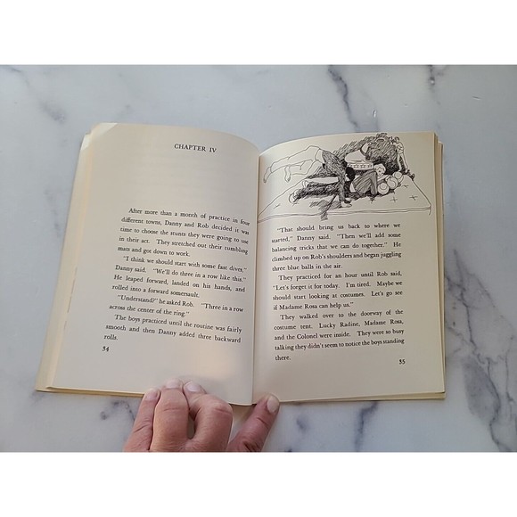 The Circus Detectives (Magic Circle Book) by Harriette Sheffer Abels 1971 - Picture 7 of 10